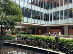 -香港大学