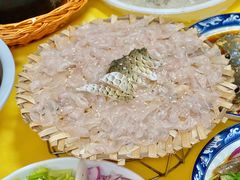 -官塘陈记鱼生·潮汕砂锅粥·牛肉火锅(潮枫路总店)