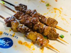 烤五花肉-路边摊小炉子烧烤