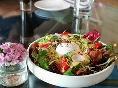 藜麦窝蛋沙拉-The Rug Cafe(王府中环店)