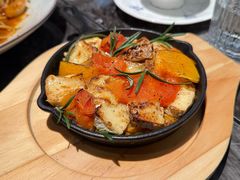 -LESCEDARS Brasserie Bistro香柏树