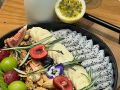 -Mark&Mars Restaurant