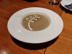 蘑菇奶油汤-新贝乐意大利餐厅(苏州中心店)