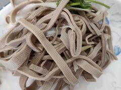 -溢心园香河肉饼总店