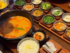 -银米·云南传统过桥米线(双廊黑金冠店)