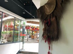 -茅草房·河畔园林火锅