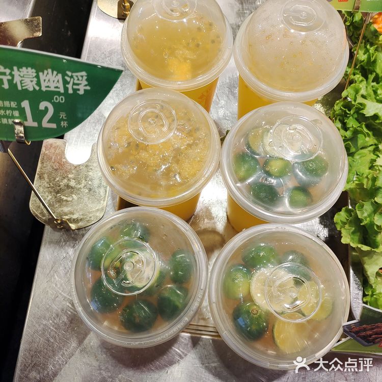 服务员推荐了他们家招牌菜，蒜香牛肉，鲜嫩，味道浓郁很香