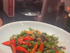 -川流不息·地道川菜·小龙虾(新松江路店)