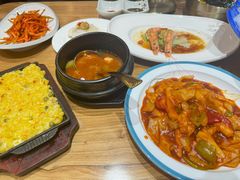 -青瓦餐厅·生鱼片·韩园烤肉(西塔店)