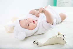 -哈尼Honey baby 儿童摄影(立丰国际公寓店)