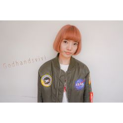 -God Hands发型设计复古会所