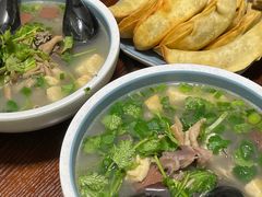 -老新隆牛肉锅贴(新街口店)