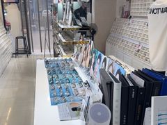 -诺柯视眼镜-蔡司依视路官方工厂店(淞南一店)