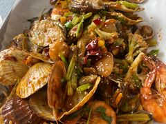 -鑫渔港海鲜本地菜·山海关浑锅(东戴河店)