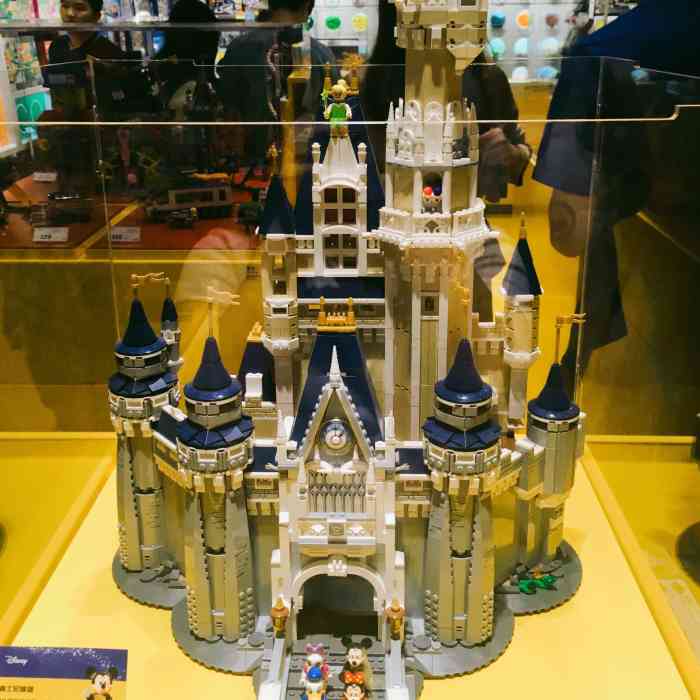 乐高授权专卖店(k11购物中心店)-"位于k11 4楼噶乐高旗舰店,一到周末