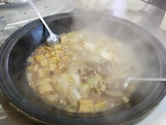 -粘豆包柴火铁锅炖