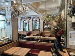 -玛格萝妮比萨屋(四平店)