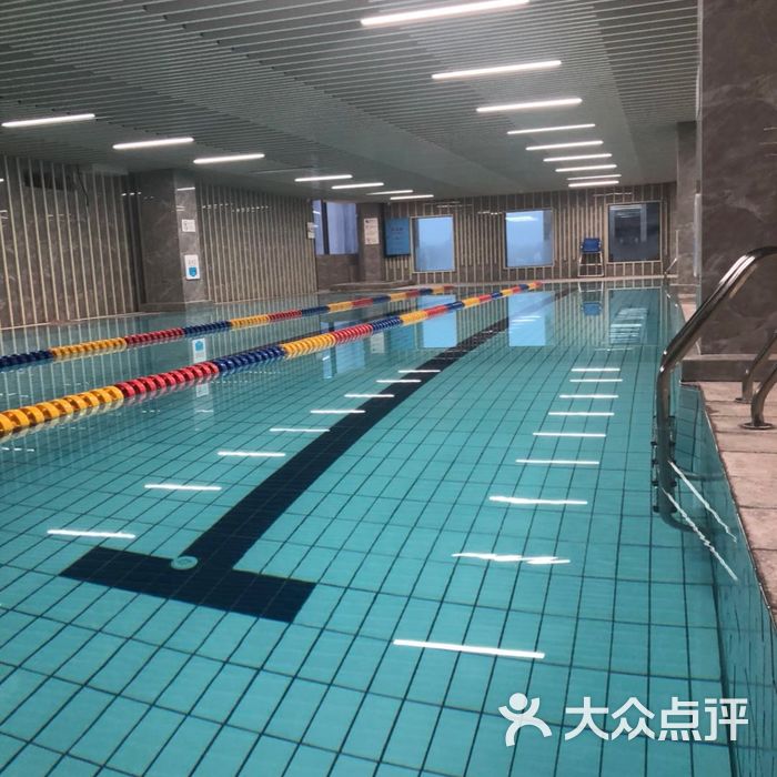 奇迹健身恒温游泳馆