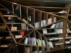 -钟书阁(松江泰晤士小镇店)