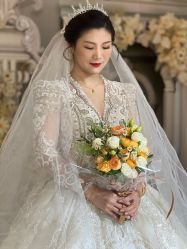 点击看大图 -伯瓷皇后婚纱艺术空间