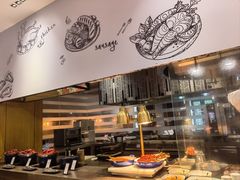 -钱小奴海鲜自助黑金店(杭州滨江龙湖店)