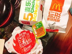 -麦当劳(展览路店)