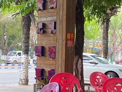 -黄记四更烤乳猪店