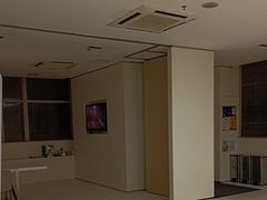 -卡罗酒店(东门晒布地铁站店)