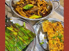 -江城燕子大排档(江汉路步行街店)