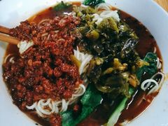 特色豌杂面-老地方巷内小面