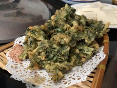 炸花椒芽-姥家大锅台水库渔家