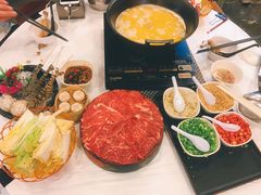 -鲜入围煮花胶鸡海鲜火锅