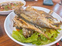 现炸秘制小黄鱼-谢记上海大排档(长寿路店)