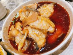 梭边鱼-肖肖酸萝卜鱼火锅(总店)
