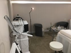 -JNK皮肤管理中心