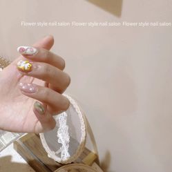 -花系美·美甲美睫精品店