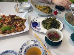-三江源美食城