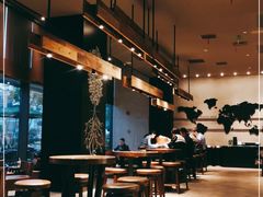 大堂-星巴克(七宝领展广场1F店)