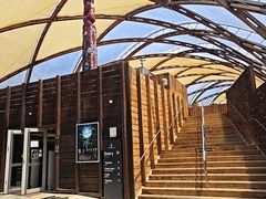 -怀托摩萤火虫洞