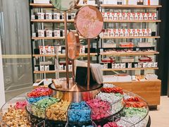 -Laderach 莱德拉(上海环贸iapm店)