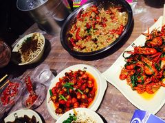 -巴厘龙虾·榜首油焖大虾(音乐学院·沿江酒馆店)