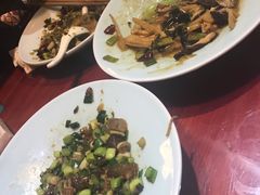 -窄巷子陕菜馆·地道陕西菜(粉巷店)