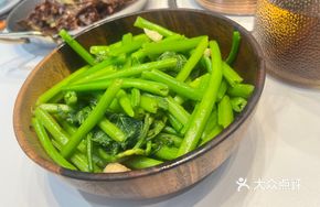 Fried Stir-fried Melon Sprouts