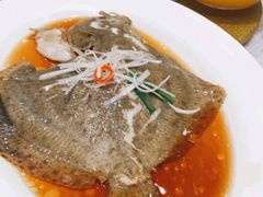 清蒸多宝鱼-东方明珠老上海8号餐厅(东方明珠广播电视塔店)