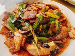 -华光驿站私房菜·黑金冠