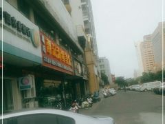 -覃记海鲜美食餐厅