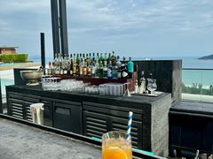 -瑰丽酒店·海吧·天际下午茶·现场DJ·天台酒吧