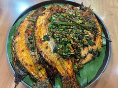 -沐毫傣泐云南菜孔雀宴•手抓饭傣味烧烤(曼听公园店)