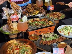 -何师烧烤·香辣蟹·川菜·30年老品牌(太古里旗舰店)