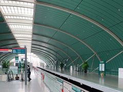 -龙阳路磁悬浮列车总站-停车场